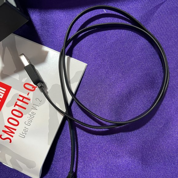 πSmooth Q 3-Axis Handheld Gimbal Stabilizer for Smartphones & Action Cameras - Picture 10 of 16